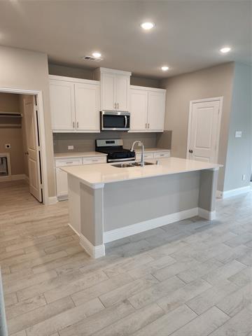 Foto del edificio - 705 Amenduni Ln