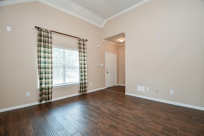 Foto del edificio - 810 Sterling Creek Cir