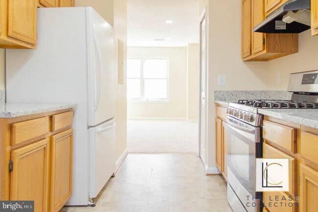 Foto del edificio - 7128 Mahogany Dr