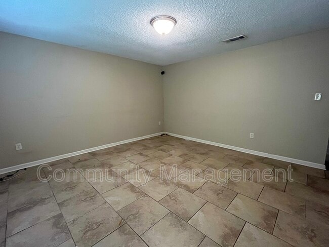 Building Photo - 16813 Vermillion Dr