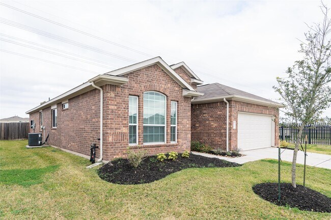 Foto del edificio - 16922 Cory Cornel Ln