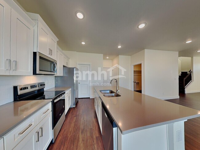 Foto del edificio - 10032 W Raleigh St