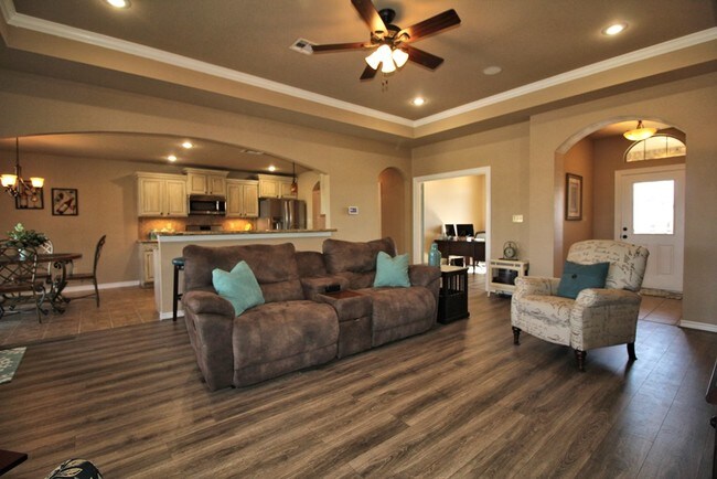 Building Photo - 6280 Marble Falls Dr