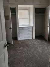 Building Photo - 1128 W Nob Hill Blvd