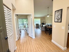 Building Photo - 13017 Northshire Trail