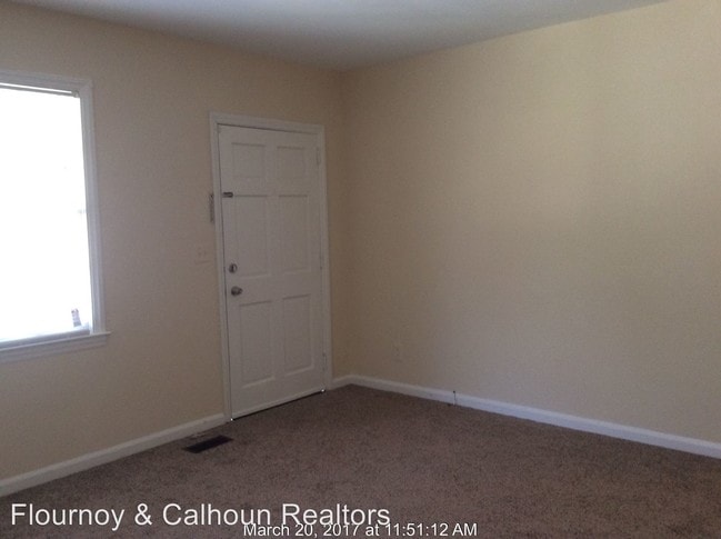 Foto del edificio - 4214 Forrest Rd