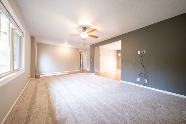 Foto del edificio - 7367 Upper 139th St W