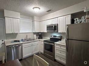 Building Photo - 2121 Gordon Ave