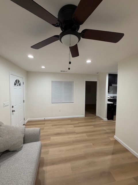 Building Photo - 823 E Cypress St