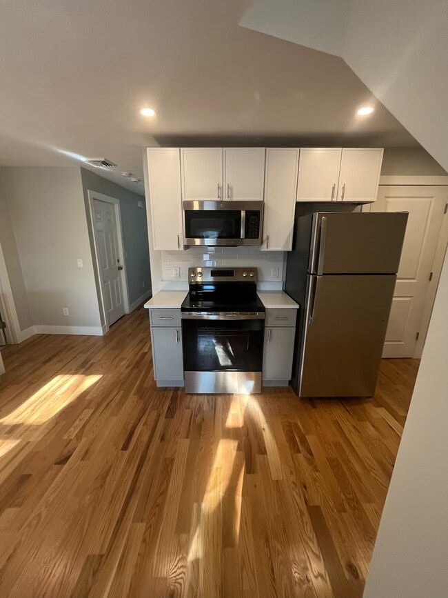 Foto del edificio - 33 Richards St