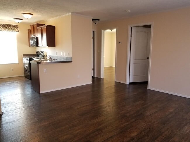 Building Photo - 1904 Creekstone Dr