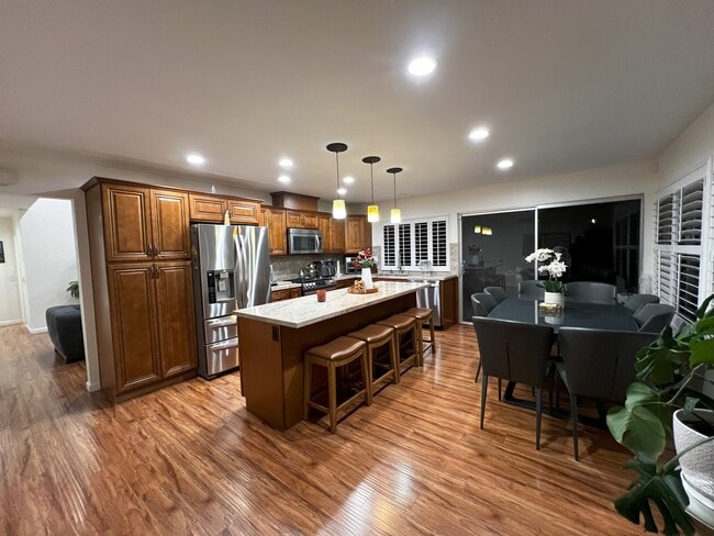 Building Photo - 18411 Algiers St