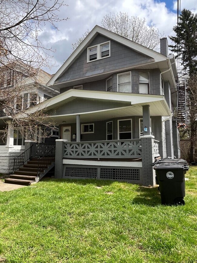 Building Photo - 3889 W 33rd St