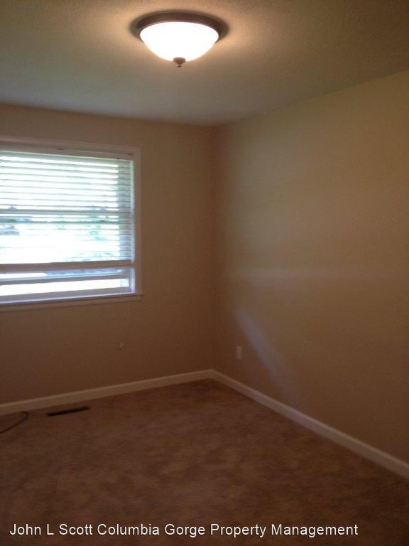 Building Photo - 3 br, 2 bath House - 717 Chinook - 1