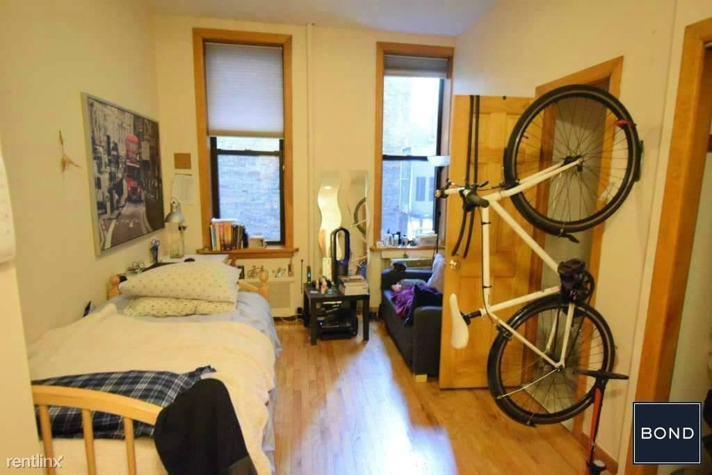 Studio, 1 bath - 303 E 5th St studio - Studio, 1 bath  - 303 E 5th St studio