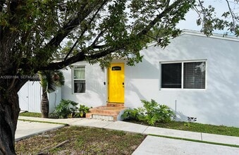 Building Photo - 1155 NE 111th St