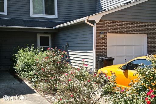 Primary Photo - 2313 Merl Cir
