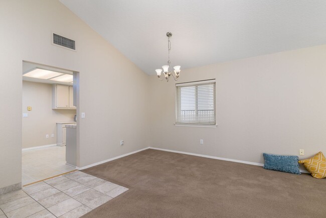 Foto del edificio - Senior Living in Camarillo Springs