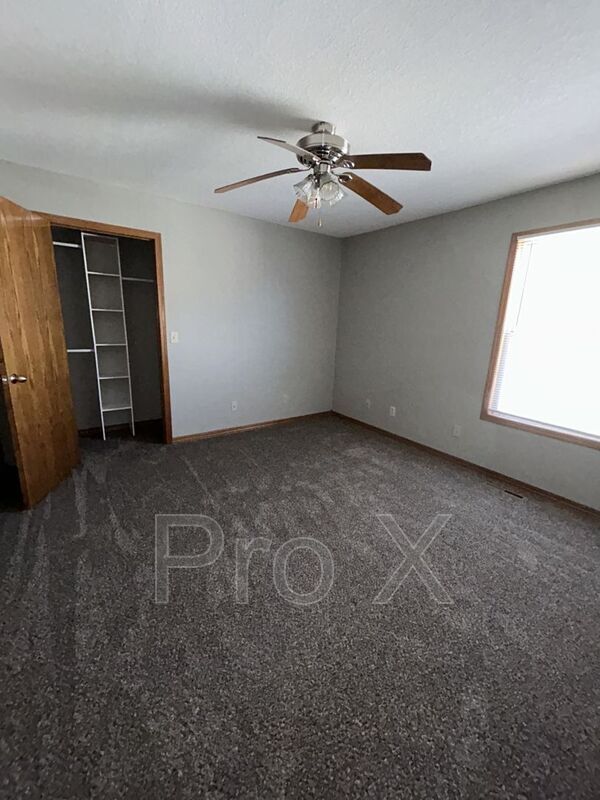 Foto del edificio - 517 E Park St