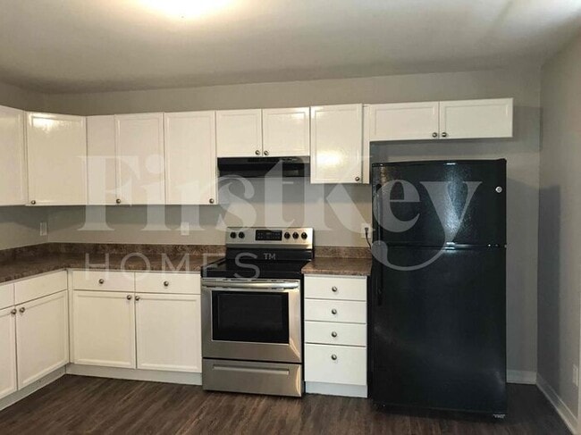 Building Photo - 4739 E Sunland Ave