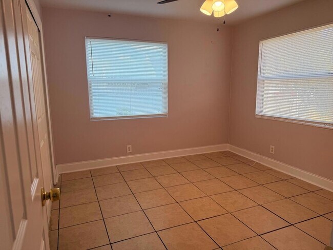 Foto del edificio - 1327 43rd St S