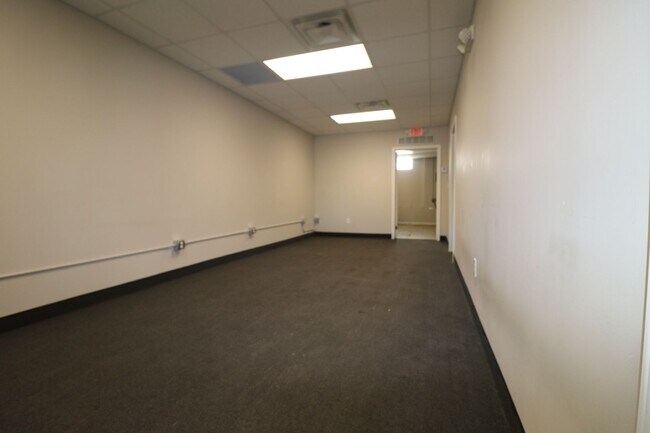 Foto del edificio - 5555 Pearl Road