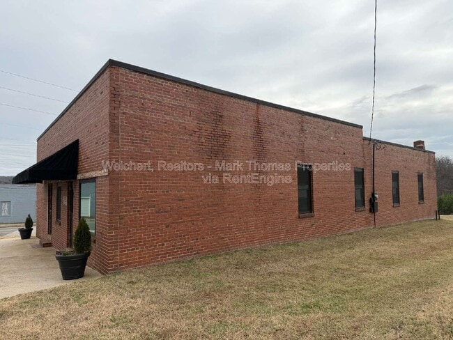 Foto del edificio - 141 Depot St