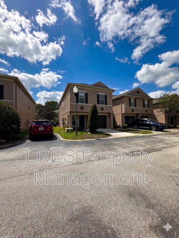 Foto del edificio - 2825 Cliffe Ct