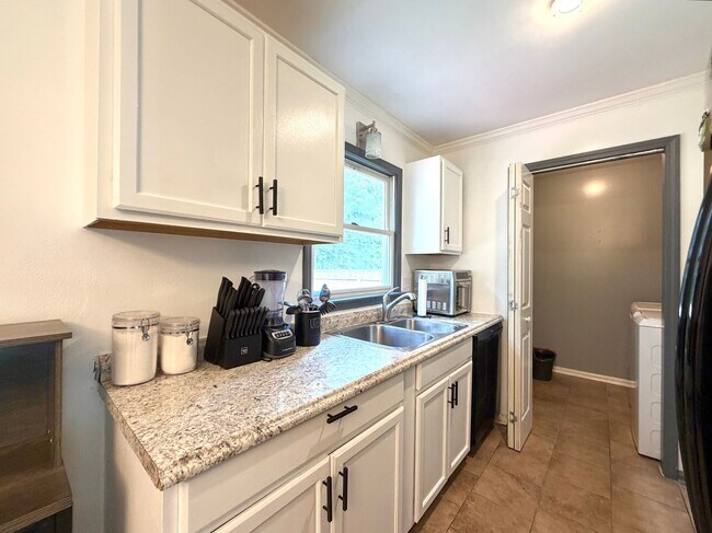 Foto del edificio - 783 Princeton Cir