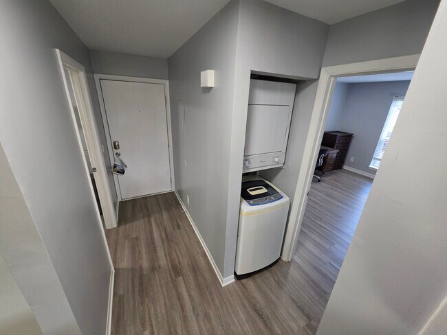 Washer & Dryer - 1330 Hunters Rd