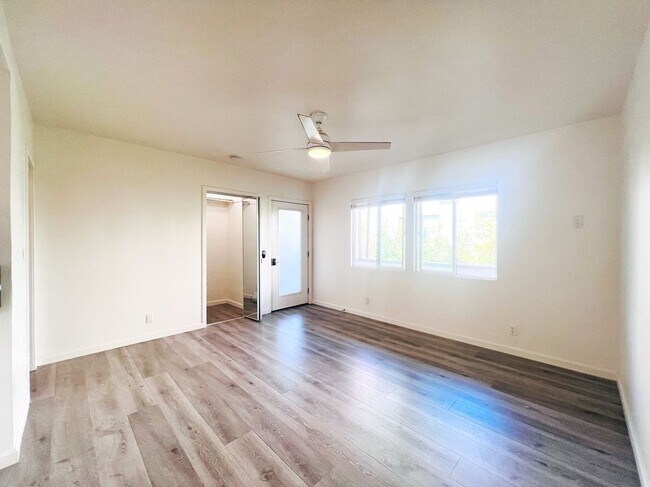 Foto del edificio - 5525 Harold Way