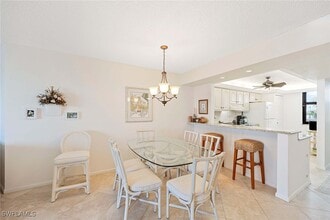 Building Photo - 260 Seaview Ct