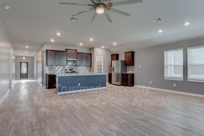 Building Photo - 15051 Gelding Hts