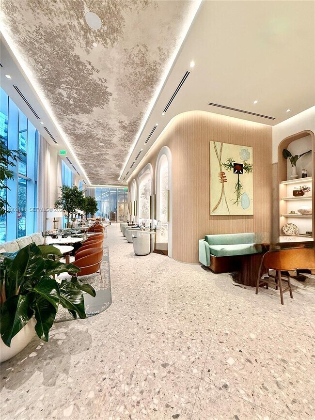 Foto del edificio - 77 SE 5th St