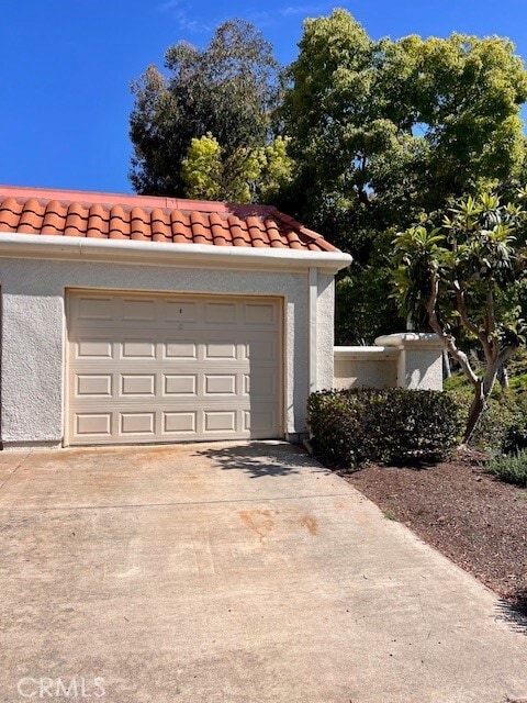Building Photo - 5472 Paseo Del Lago E