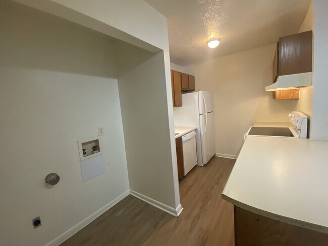 Foto del edificio - 6408 Starbrook Dr