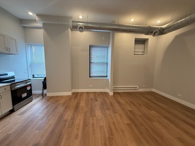 Foto del edificio - 1219 W Devon Ave