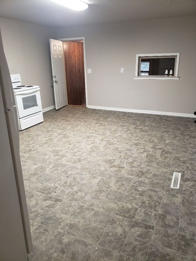 Building Photo - N 3rd Duplex