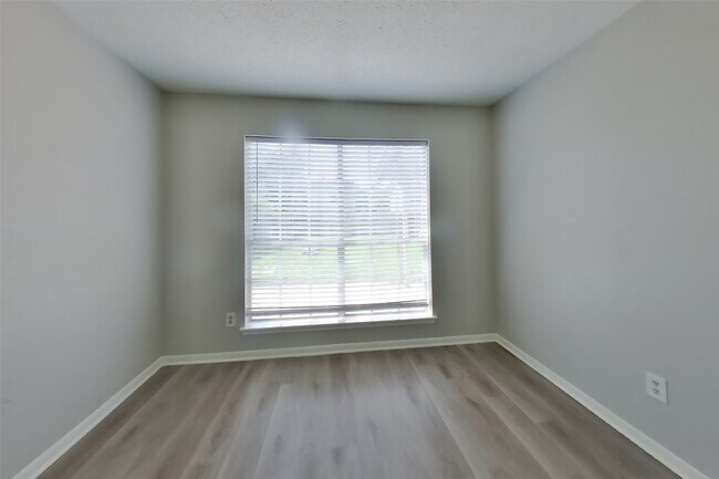 Foto del edificio - 3115 Granite Lake Dr