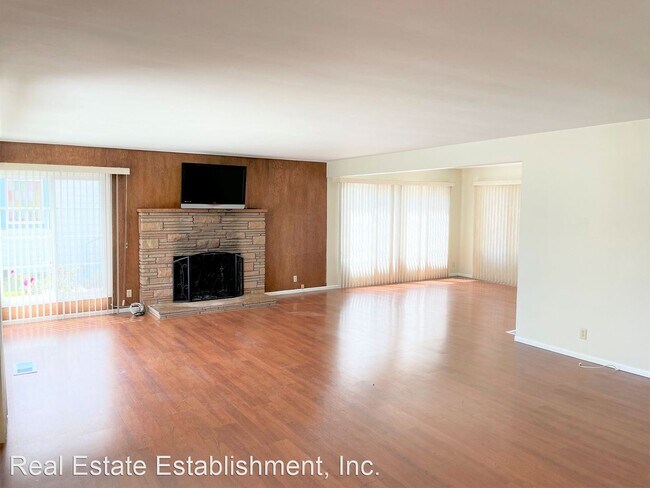 Building Photo - 4 br, 2 bath House - 545 W. Main Street