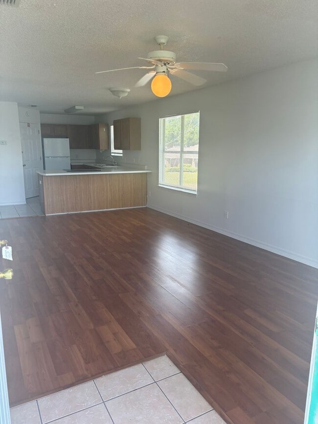 Building Photo - 565 Florosa Ct