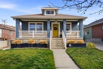 Building Photo - 574 Pugsley St