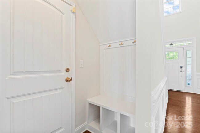 Foto del edificio - 1037 Jack Pine Rd