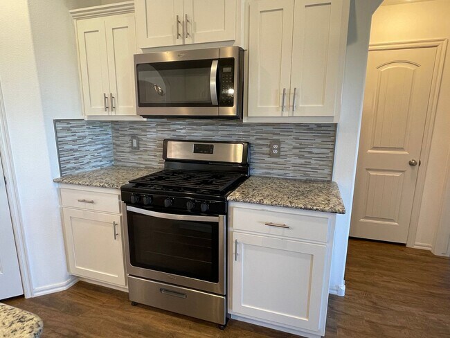 Foto del edificio - Spectacular 4 bedroom, 2 bath home in Owasso