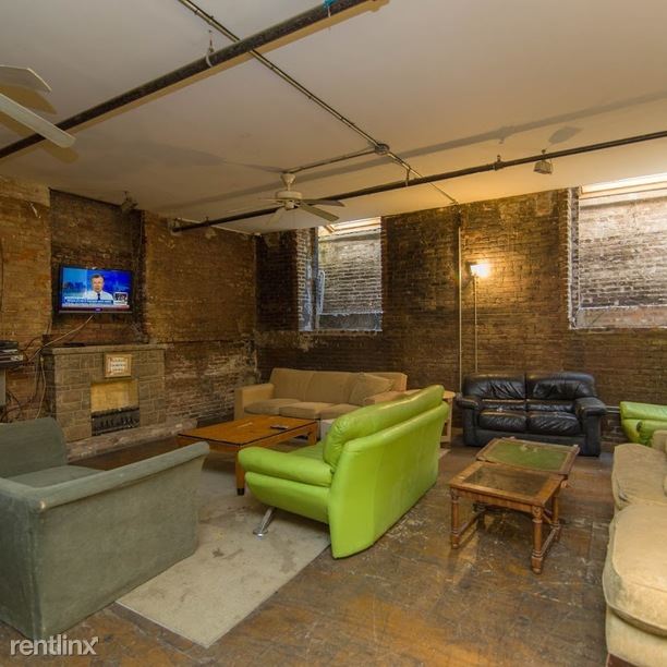 Building Photo - 27 Arion Pl