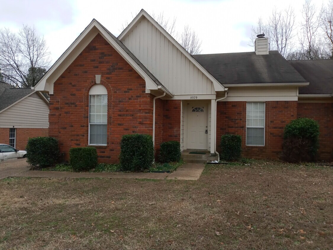 Primary Photo - 5529 Oak Branch Cir S