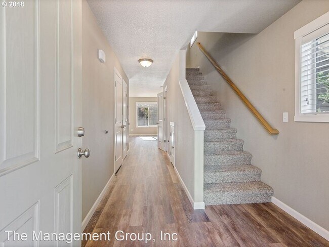 Building Photo - 3 br, 2.5 bath House - 9509 NE 73rd Street