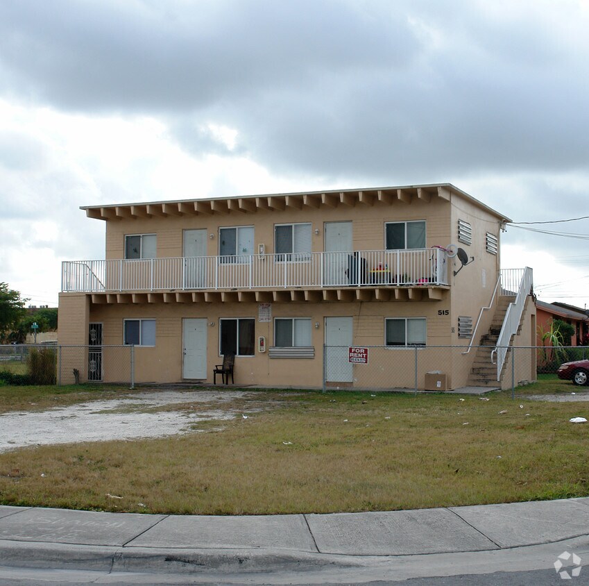 Foto principal - 515 SW 3rd Ave