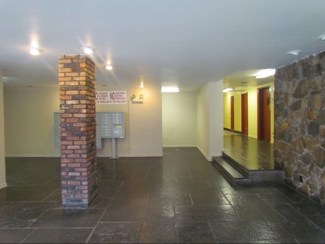 Lobby Photo - 35 North Long Beach Avenue