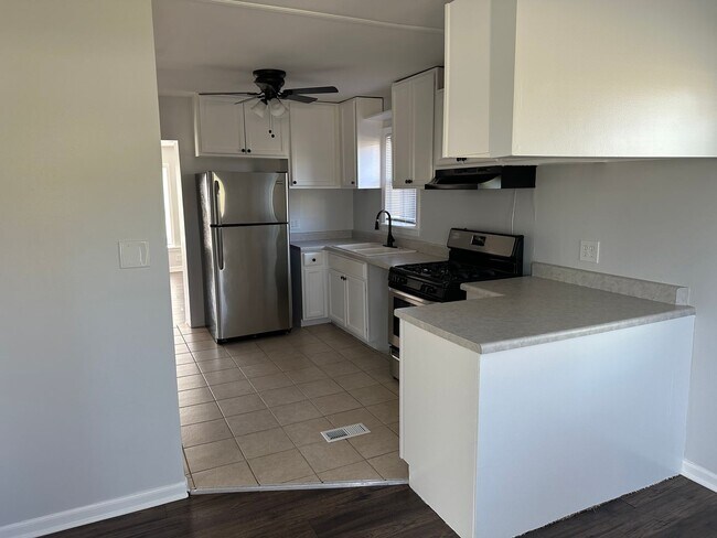 Foto del edificio - cute house available in Antioch!